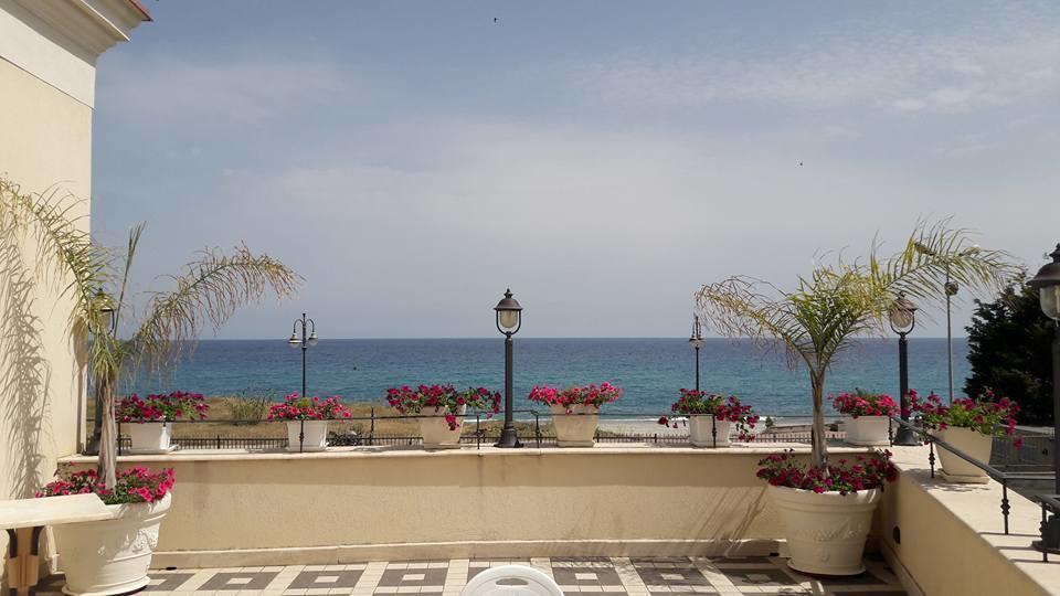 الشقق الفندقية بوفالينو مارينافي  Palazzo Reginella المظهر الخارجي الصورة